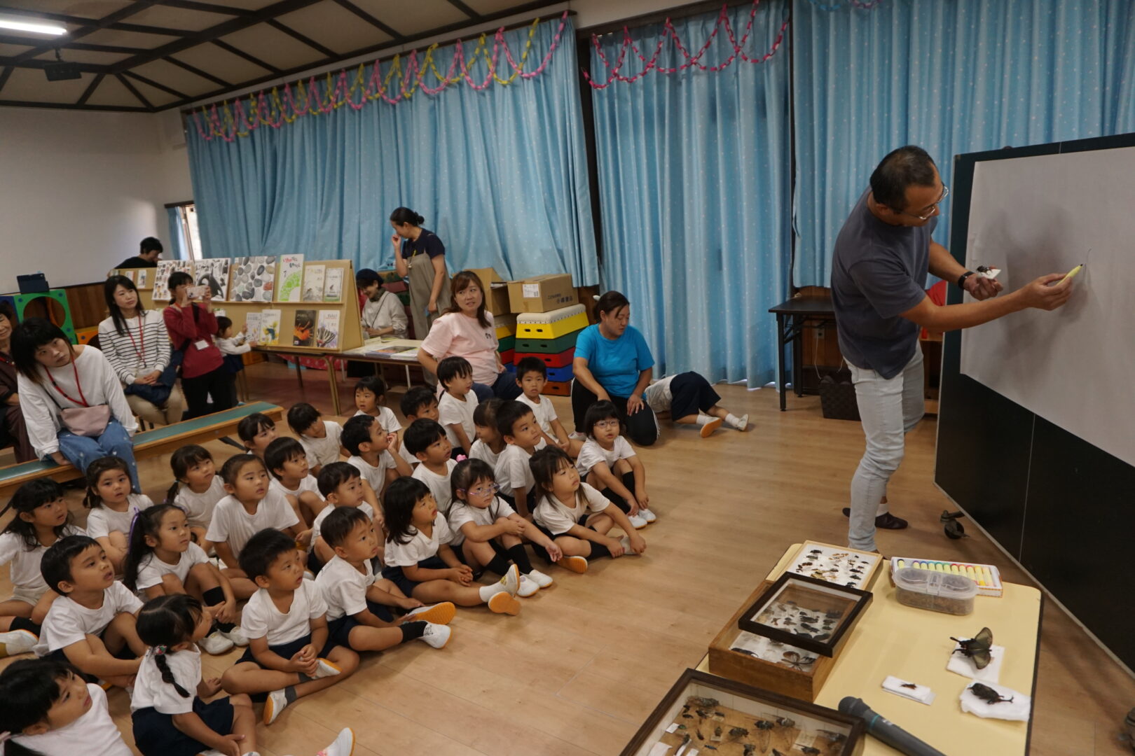 絵本作家　たてのひろしさん来園！ | 西山幼稚園